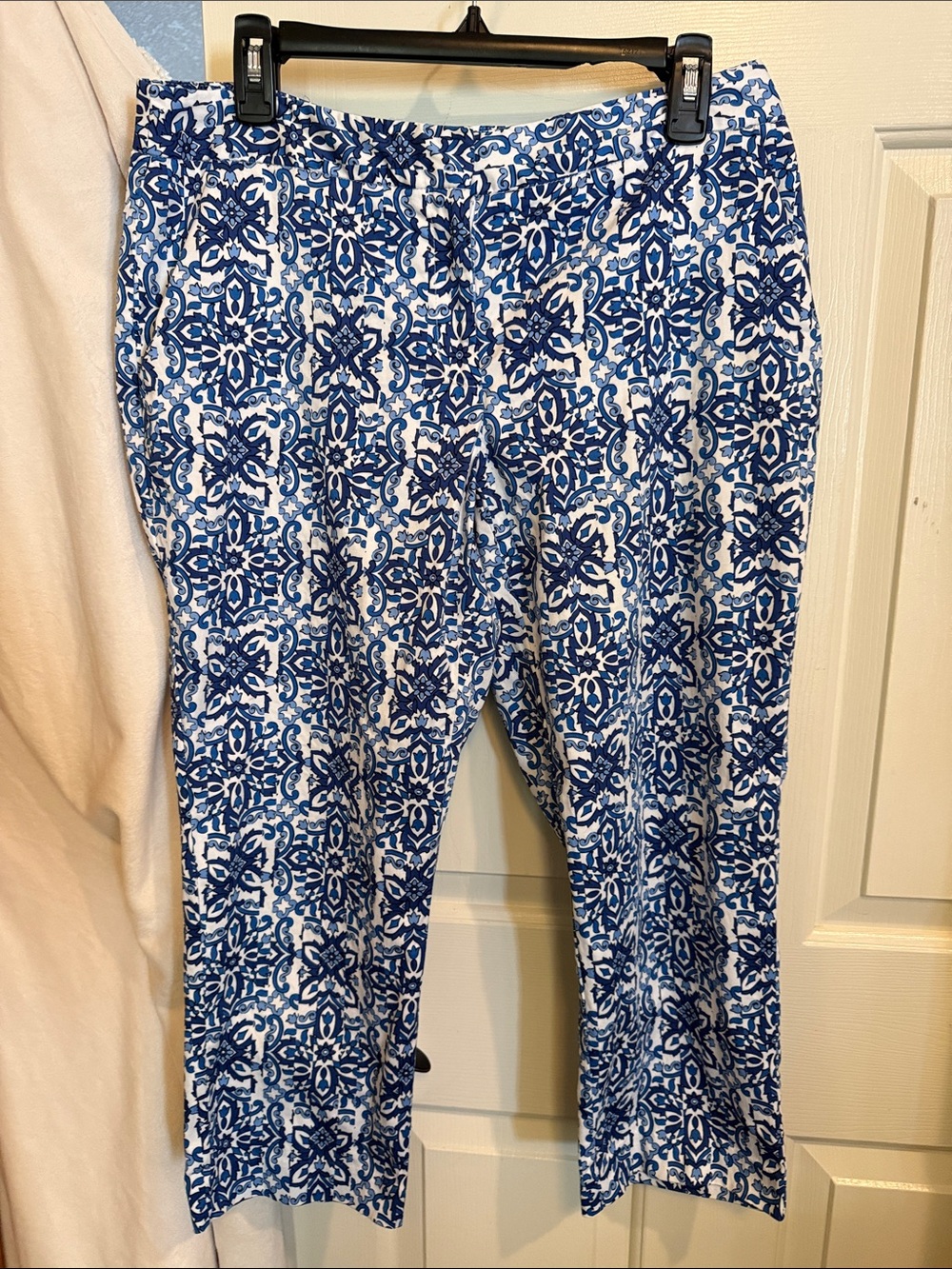 Milly Blue & White Printed Pull-On Zip Up Capris